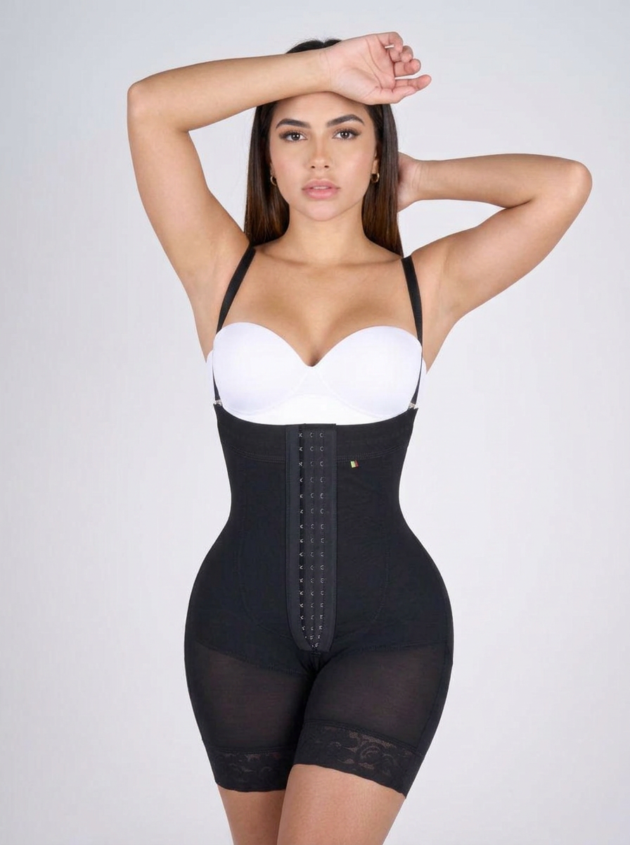Shorts modeladores com fecho de gancho para afinar o corpo.